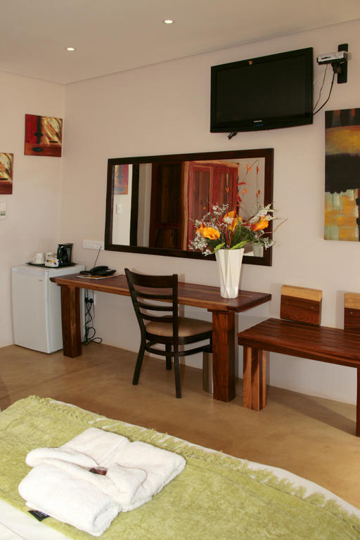 Cest Si Bon Hotel Otjiwarongo Cameră foto